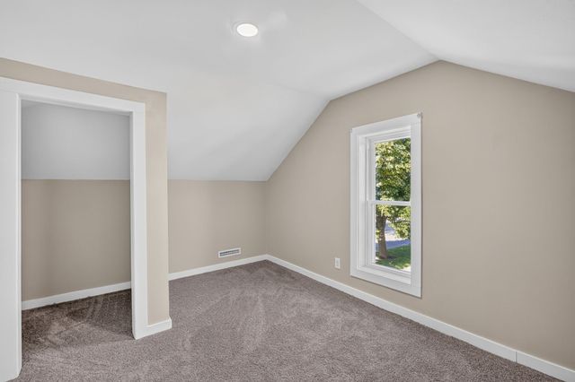1215 W 3rd Street, Boone, IA 50036