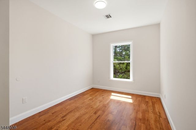234 Lt Glenn Zamorski Dr, Elizabeth City, NJ 07206