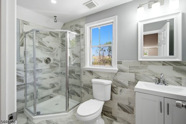 234 Lt Glenn Zamorski Dr, Elizabeth City, NJ 07206