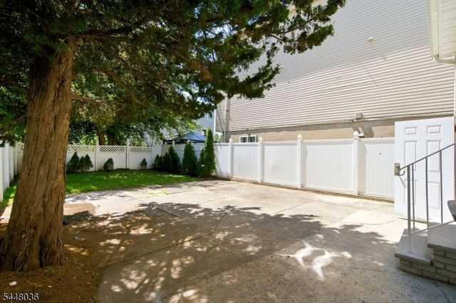 234 Lt Glenn Zamorski Dr, Elizabeth City, NJ 07206