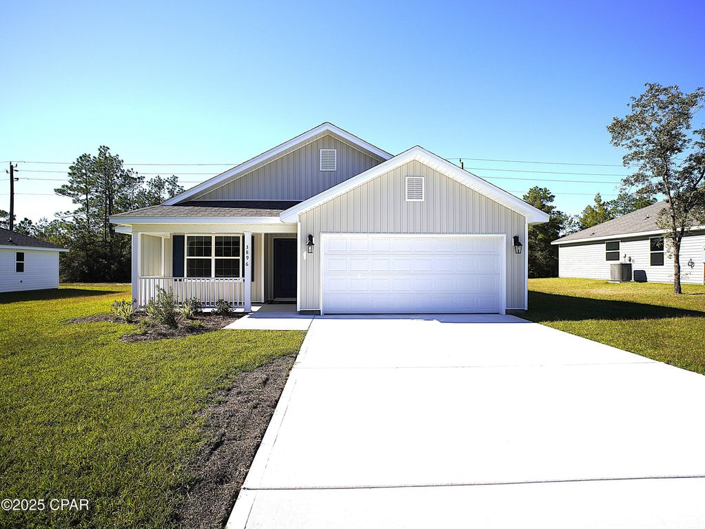 3896 Bricknell Avenue, Chipley, FL 32428