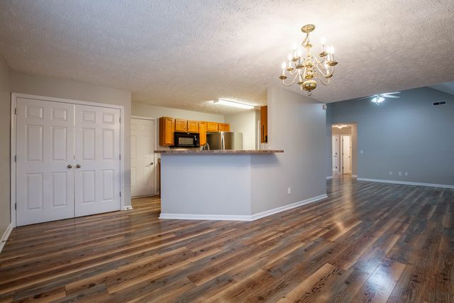 3194 Barretts Ridge Dr, Murfreesboro, TN 37130