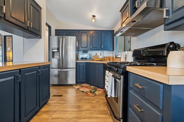 2459 N Oaks Street 37, Tulare, CA 93274