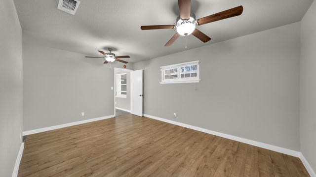 3801 Halifax Court, Arlington, TX 76013