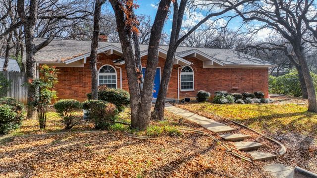 3801 Halifax Court, Arlington, TX 76013