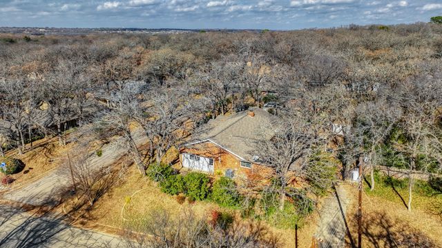 3801 Halifax Court, Arlington, TX 76013