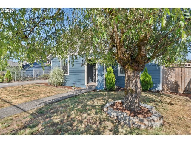 1127 LINN Ave, Oregon City, OR 97045