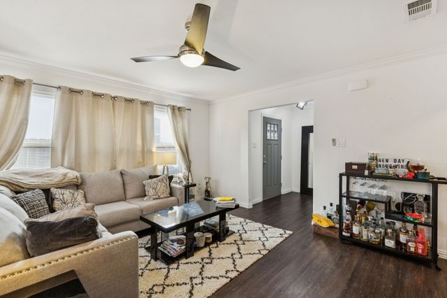 419 Avenue L, Dallas, TX 75203