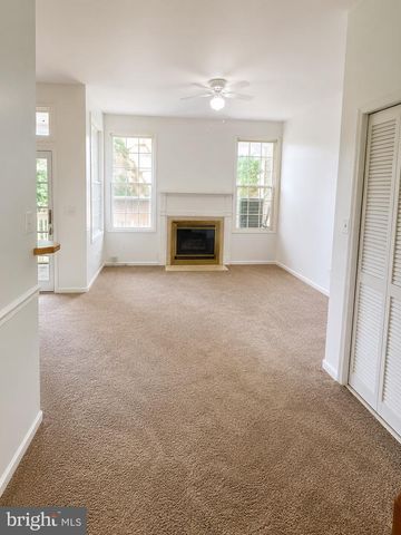 203 W PARK DR, Stafford, VA 22554