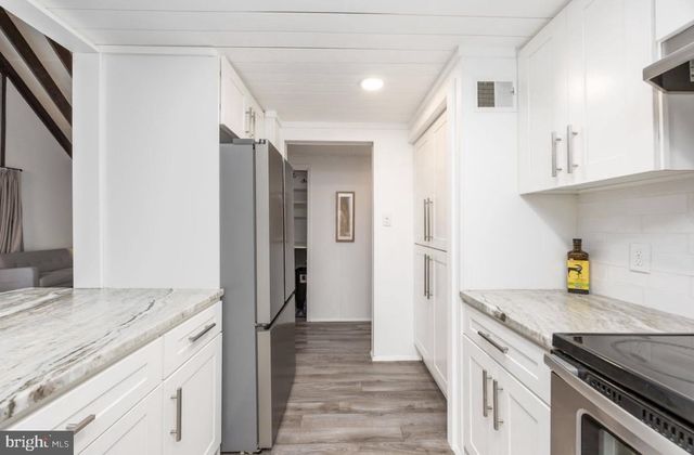 5 FALCON BRIDGE RD, Ocean Pines, MD 21811