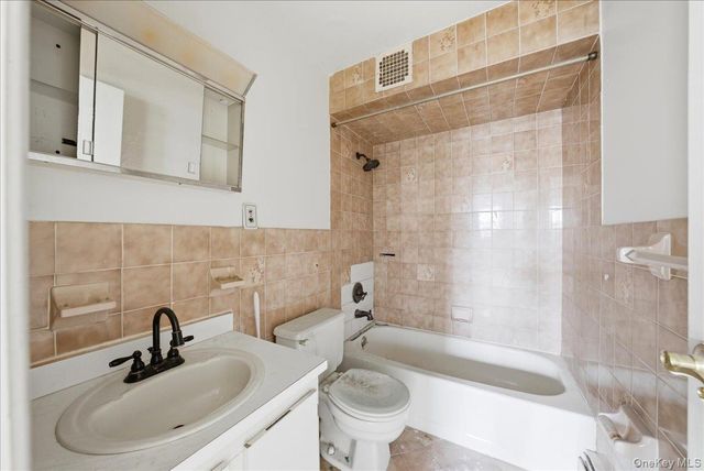 9748 91st Street 1D, Ozone Park, NY 11416