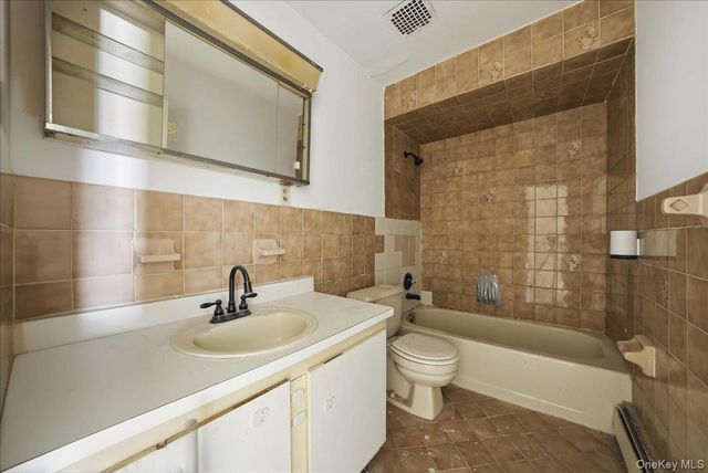 9748 91st Street 1D, Ozone Park, NY 11416