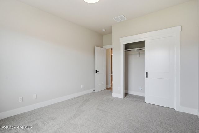 9365 N. Secretariat LN, Hayden, ID 83835
