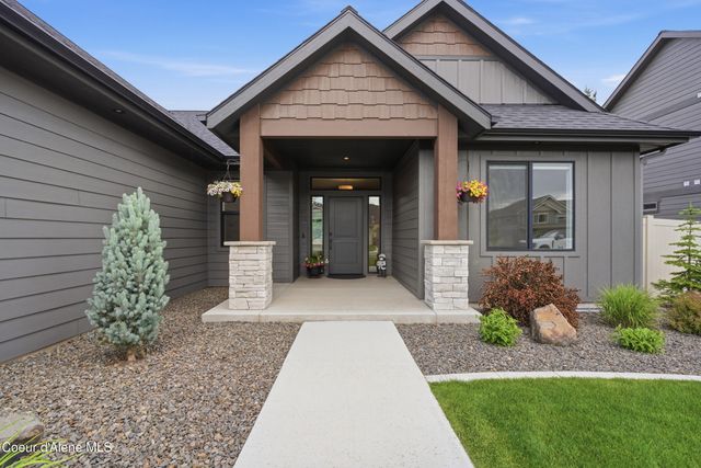 9365 N. Secretariat LN, Hayden, ID 83835
