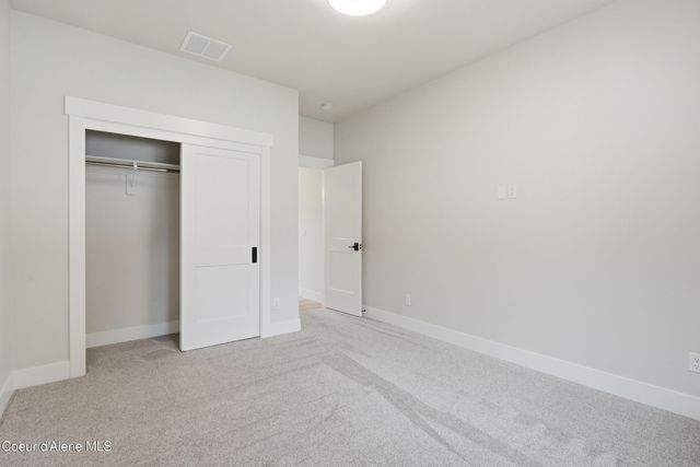 9365 N. Secretariat LN, Hayden, ID 83835