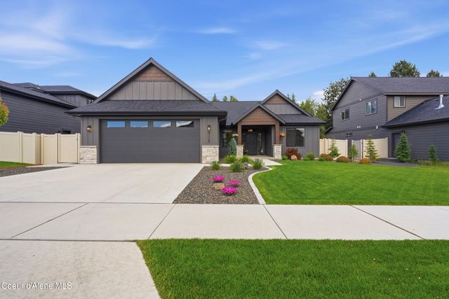 9365 N. Secretariat LN, Hayden, ID 83835