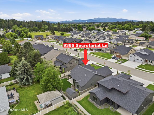 9365 N. Secretariat LN, Hayden, ID 83835