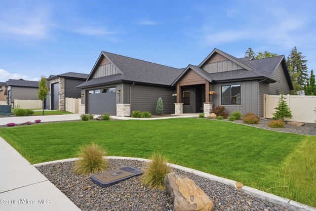9365 N. Secretariat LN, Hayden, ID 83835