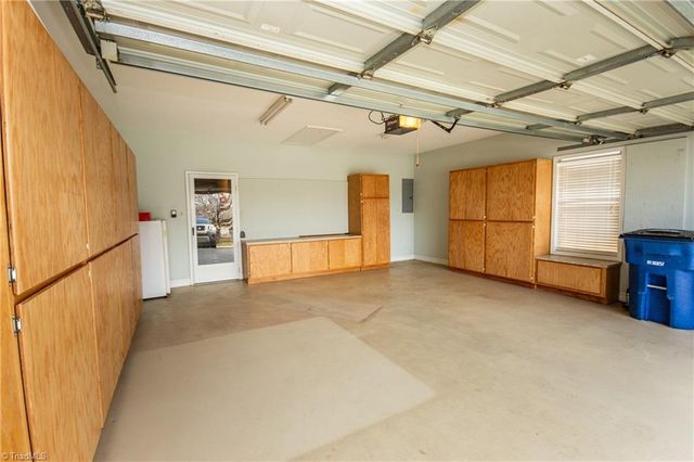1365 Royalty Circle, Statesville, NC 28625