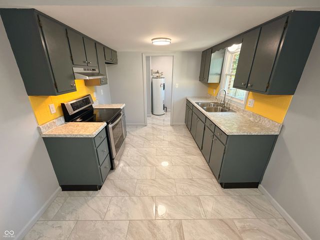8262 E Rockwood Street, Columbus, IN 47203