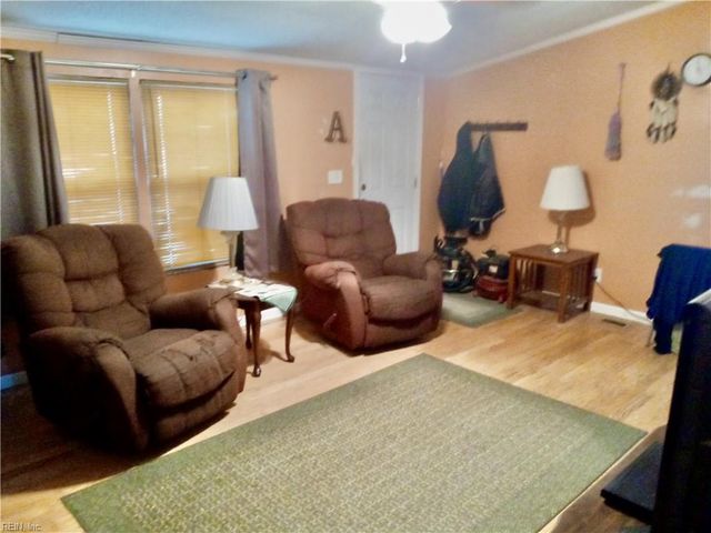 297 Burnetts WAY, Suffolk, VA 23434