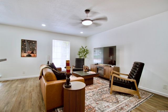 1045 Shook Ave Apt 120, San Antonio, TX 78212