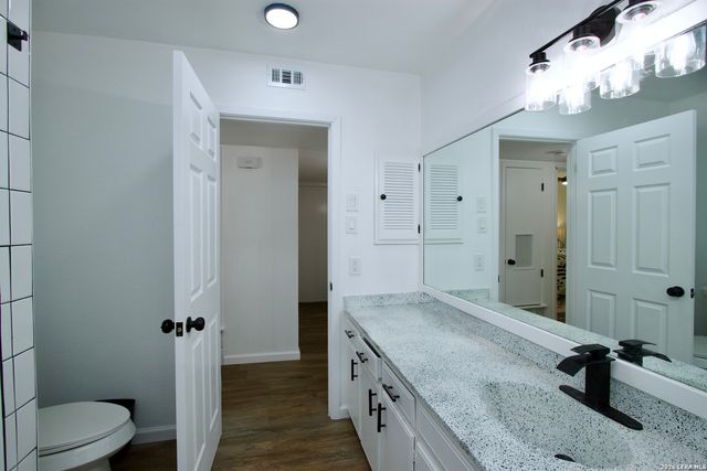 1045 Shook Ave Apt 120, San Antonio, TX 78212