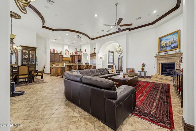 9817 E WINTER SUN Drive, Scottsdale, AZ 85262
