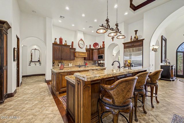 9817 E WINTER SUN Drive, Scottsdale, AZ 85262
