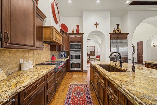 9817 E WINTER SUN Drive, Scottsdale, AZ 85262