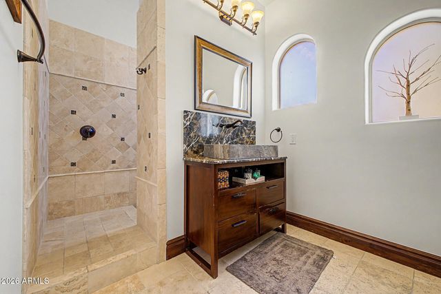 9817 E WINTER SUN Drive, Scottsdale, AZ 85262
