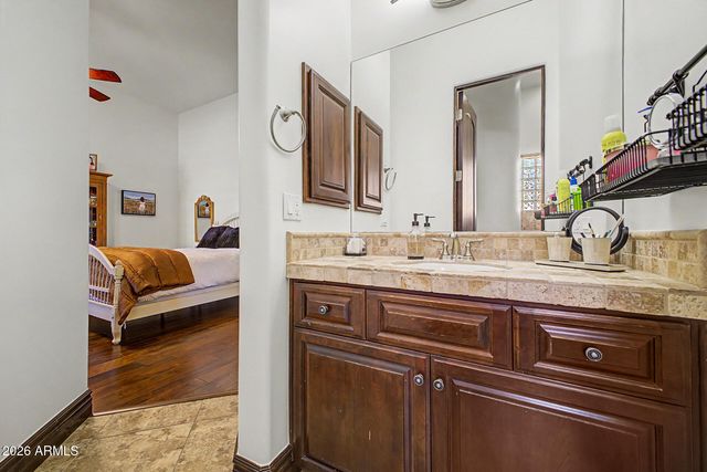 9817 E WINTER SUN Drive, Scottsdale, AZ 85262