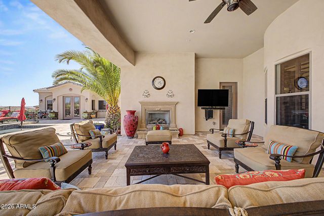 9817 E WINTER SUN Drive, Scottsdale, AZ 85262