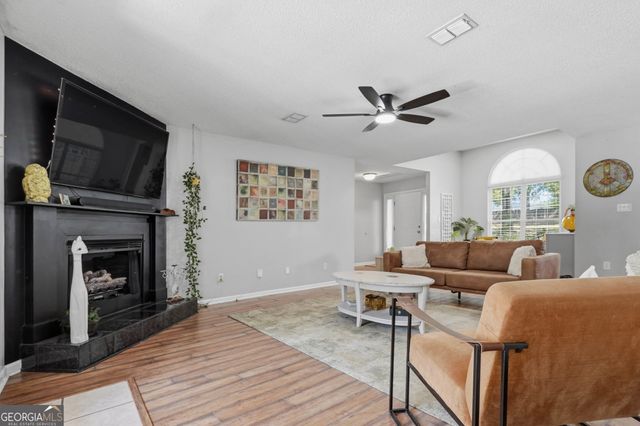 209 Long Pine Drive, Leesburg, GA 31763