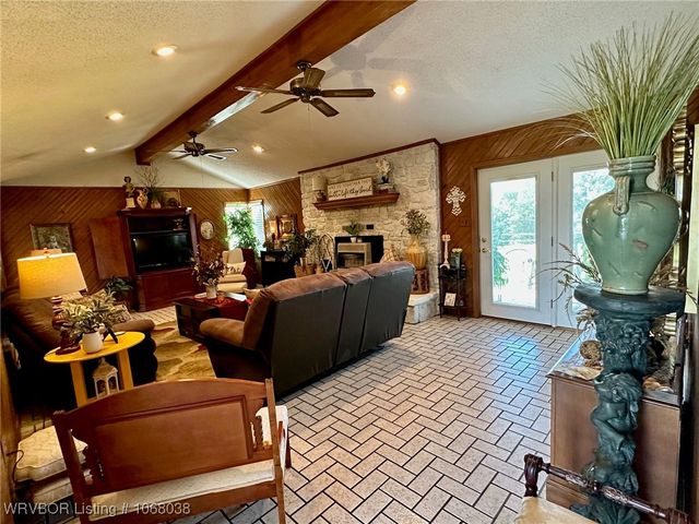 7434 N 217 Highway, Charleston, AR 72933