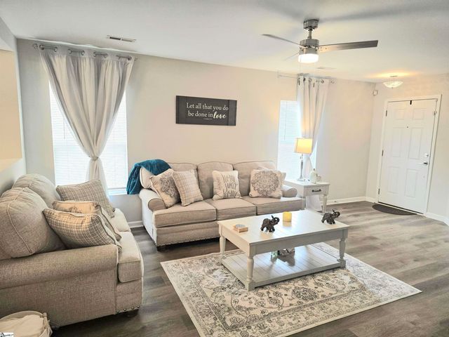 610 Branch View Drive, Boiling Springs, SC 29316