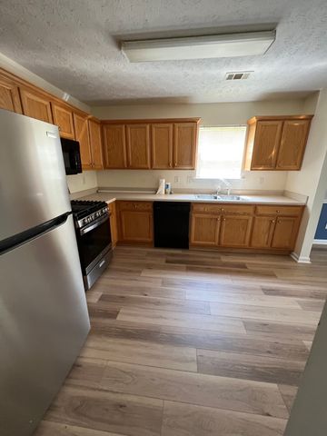 3769 Stagecoach Pass, Ellenwood, GA 30294