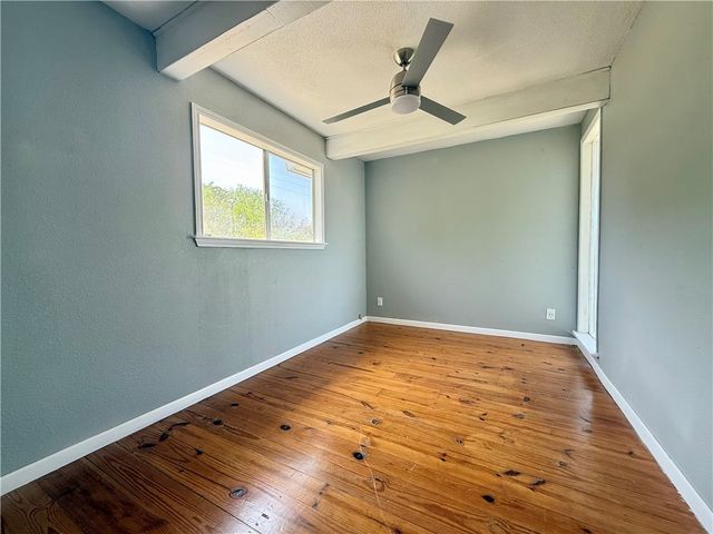 574 S Vista Dr, Sandia, TX 78383