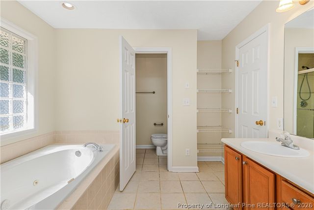814 Larkspur Drive, Fayetteville, NC 28311