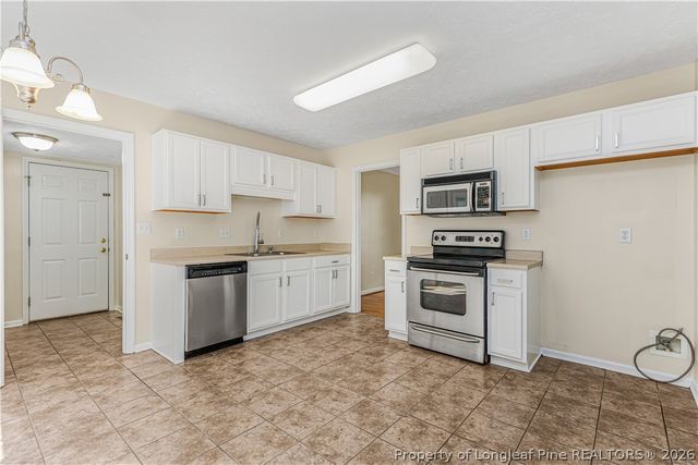 814 Larkspur Drive, Fayetteville, NC 28311