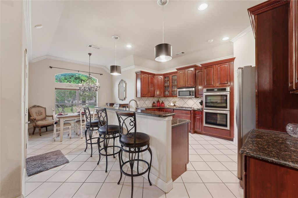 4425 Don Drive, Mansfield, TX 76063 — exterior