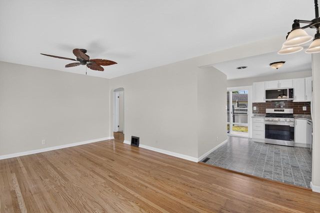 7836 24th AVENUE, Kenosha, WI 53143