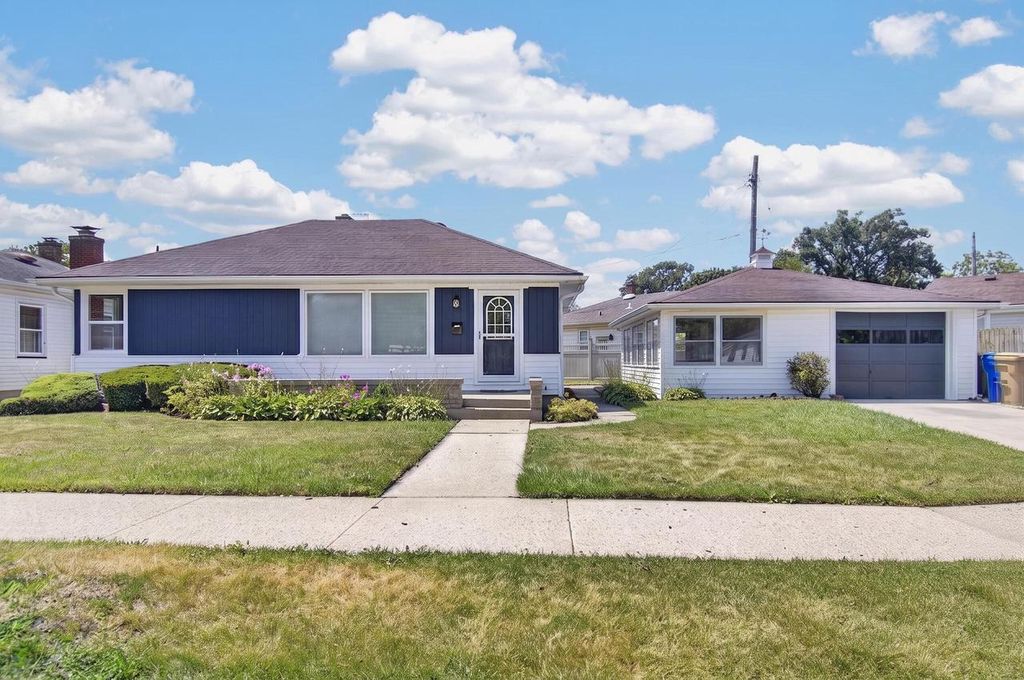 7836 24th AVENUE, Kenosha, WI 53143
