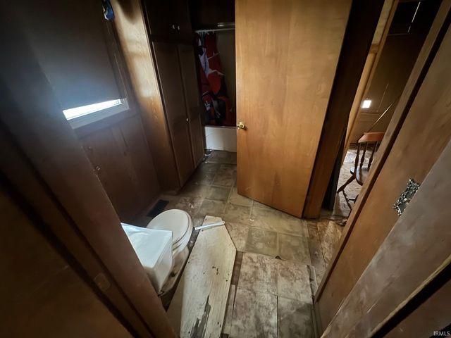 428 N Lincoln Street, Oakland City, IN 47660