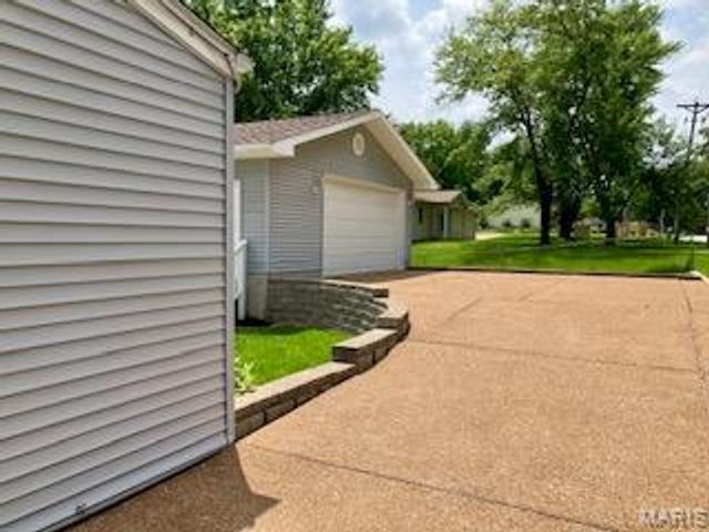 2301 ARKANSAS Drive, High Ridge, MO 63049