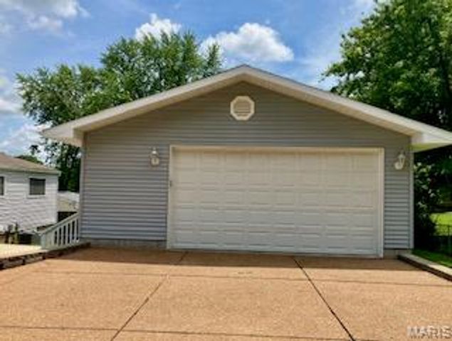 2301 ARKANSAS Drive, High Ridge, MO 63049