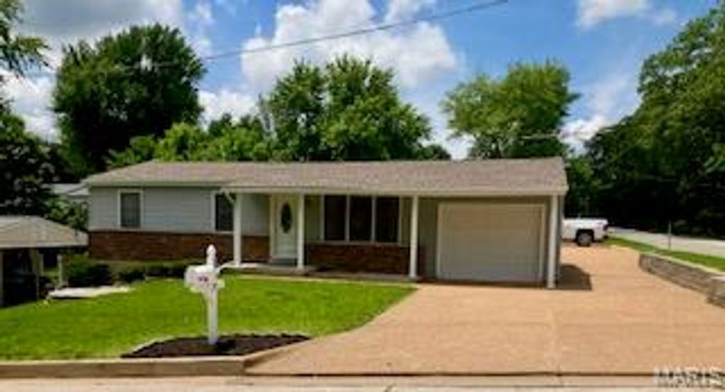 2301 ARKANSAS Drive, High Ridge, MO 63049