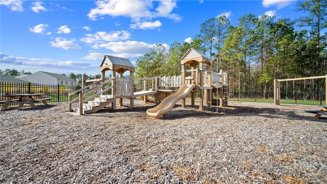 1061 Bergamot Road, Bloomingdale, GA 31302