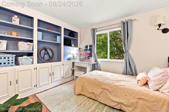 13162 Beresford Drive, Sterling Heights, MI 48313