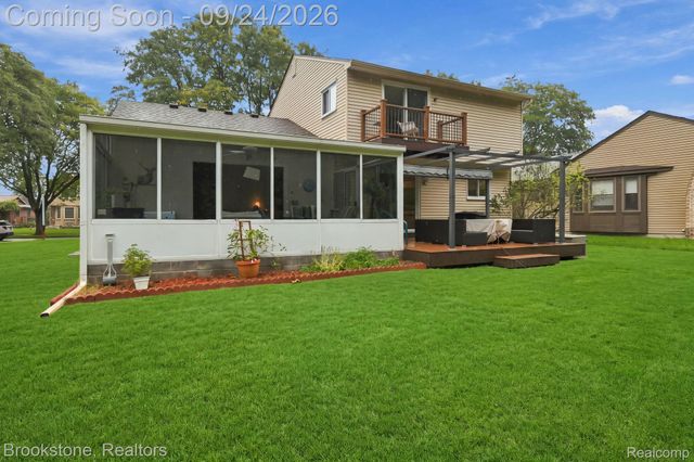 13162 Beresford Drive, Sterling Heights, MI 48313